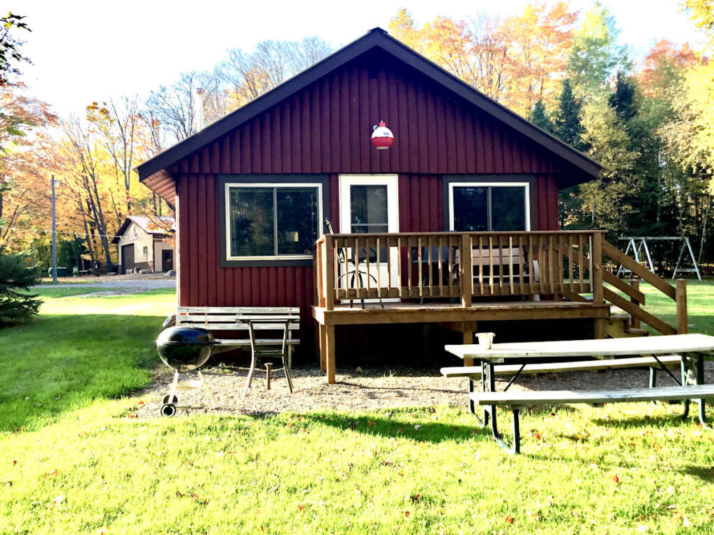 cabin4_exterior